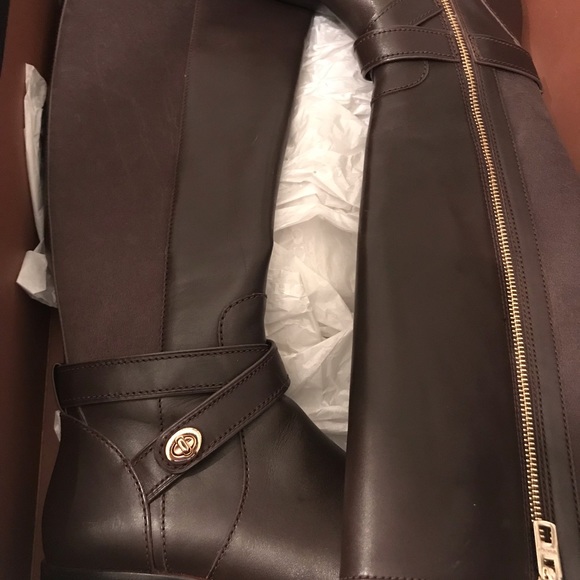 Coach Turnlock Riding Boots. Mahogany - Picture 7 of 8